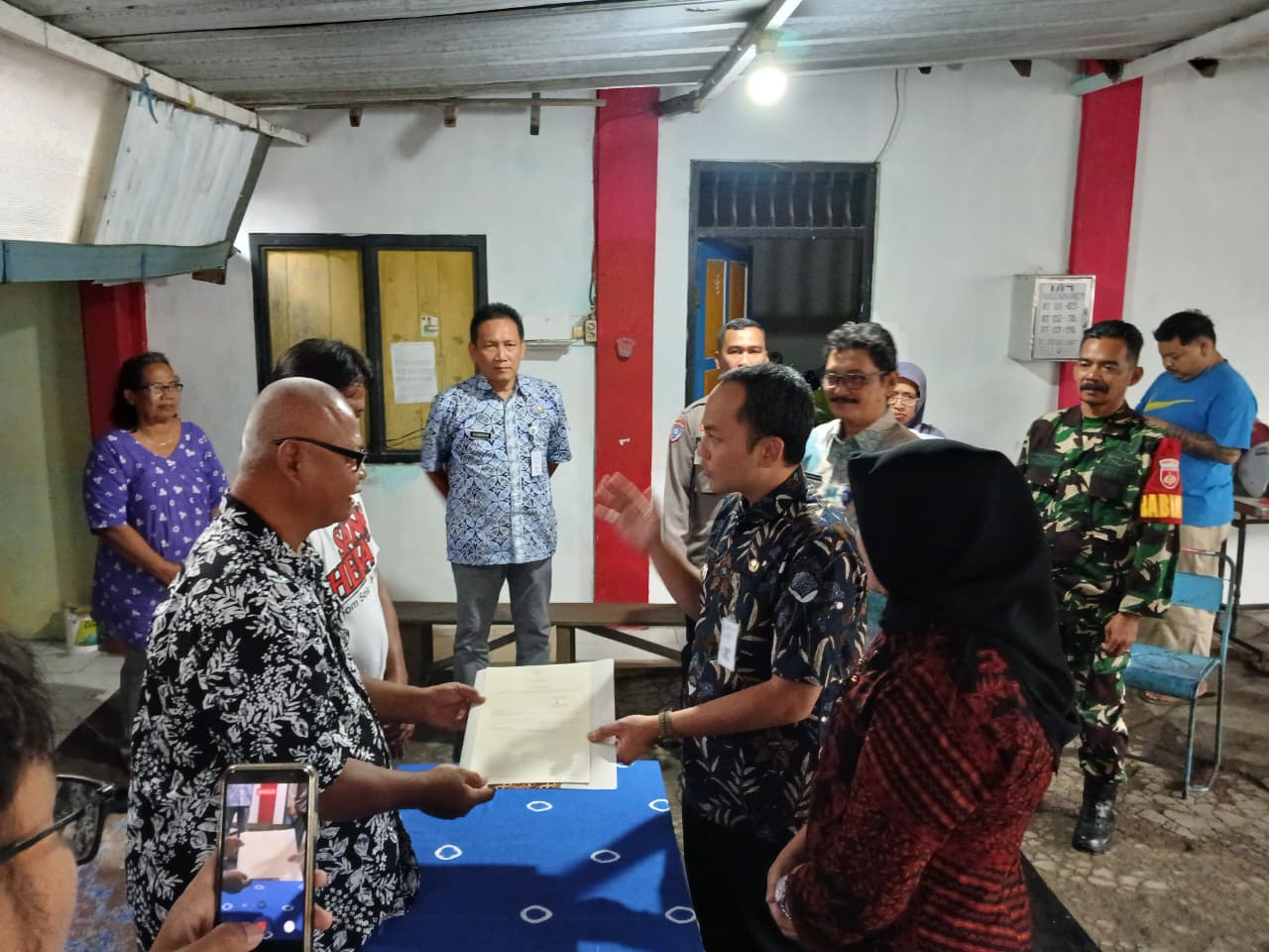penyerahan-sertipikat-proda-di-pucangsawit-oleh-mas-wali-respati-ardi